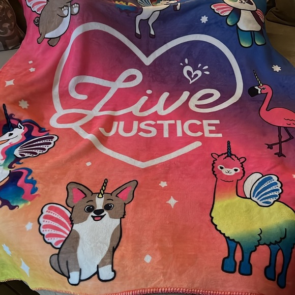 Justice super cozy blanket. OS - Picture 3 of 6
